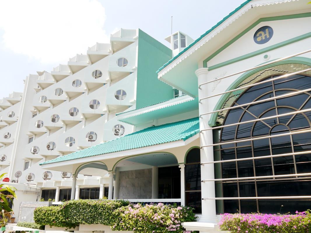 Lertnimit Hotel Chaiyaphum Exterior photo