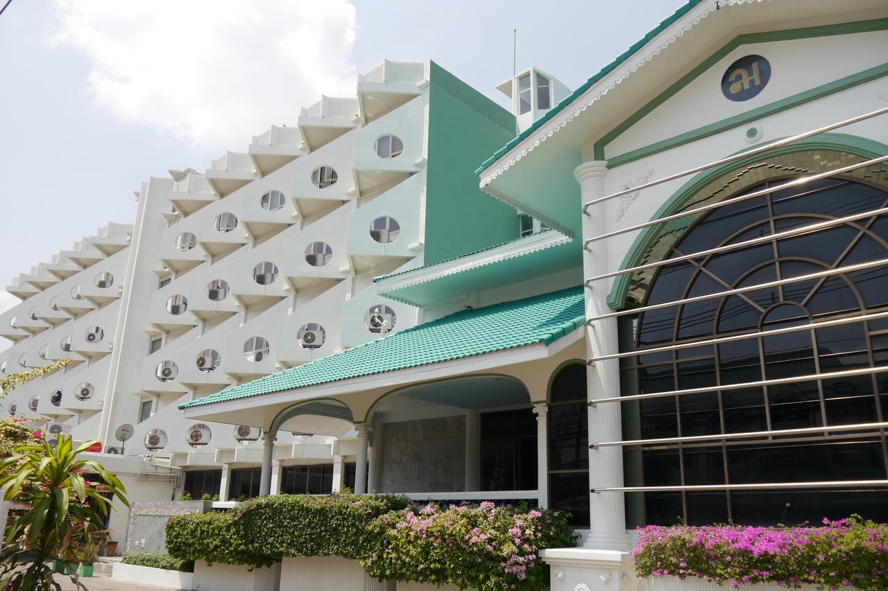 Lertnimit Hotel Chaiyaphum Exterior photo